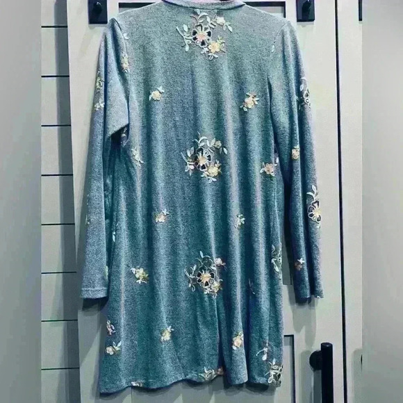 Figueroa & flower embroidered cardigan, Grannycorp, HippieChic, Folksy, Artistic - Picture 2 of 7